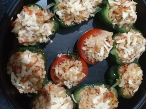 Rice-Stuffed-Capdicums