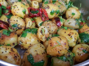 fried-potatoes-with-Jakhya