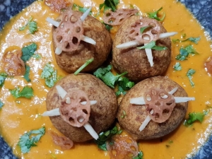 lotus-stem-bonbons-with-gravy