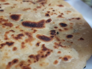 pyaaz-paratha