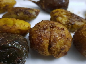 tawa_fry_stuffed_veg_AEeQJ