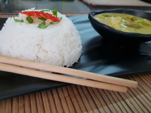 thai-green-curry-with-Rice-1