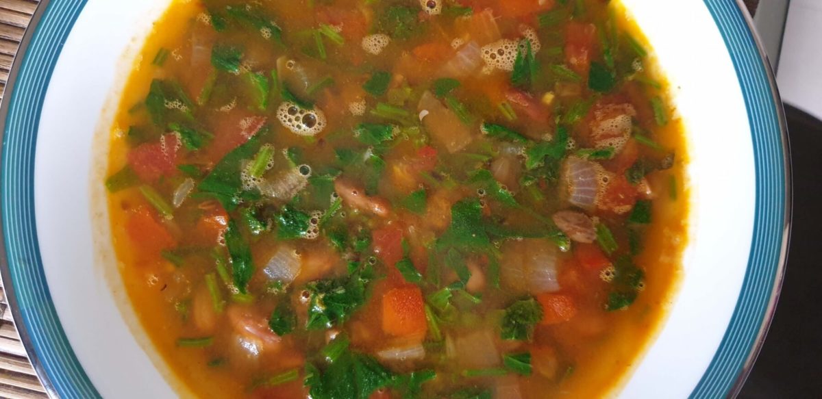 Borlotti Bean (light coloured kidney beans), Tomato and Spinach Soup